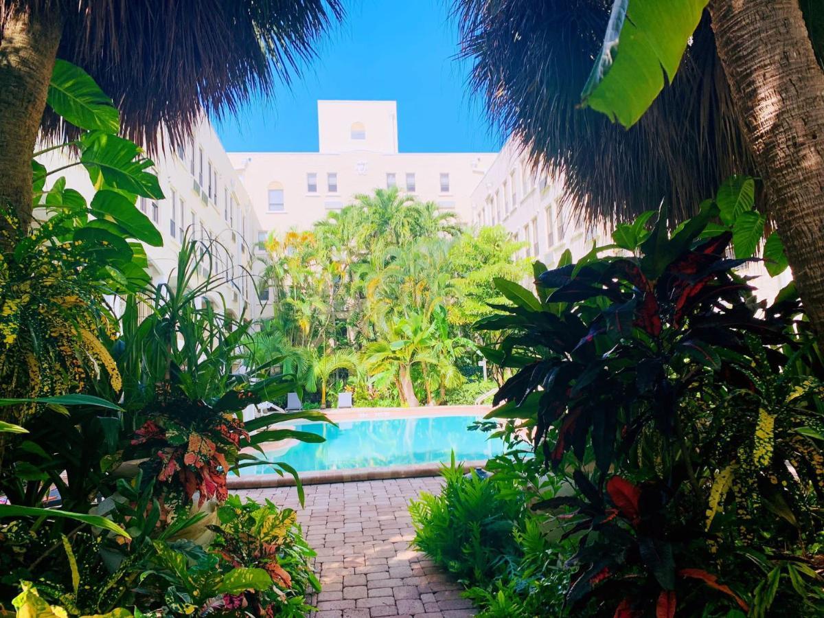Palm Beach Island Condominiums 外观 照片