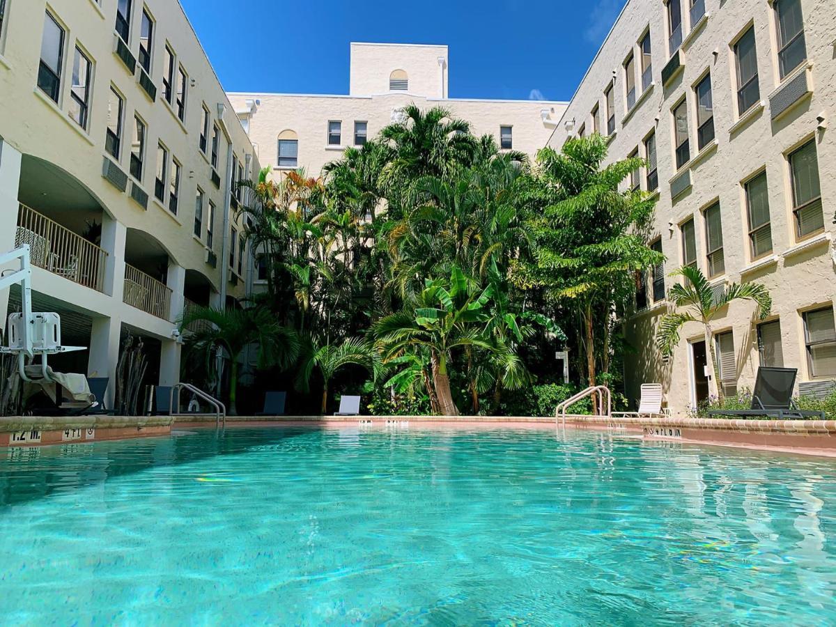 Palm Beach Island Condominiums 外观 照片