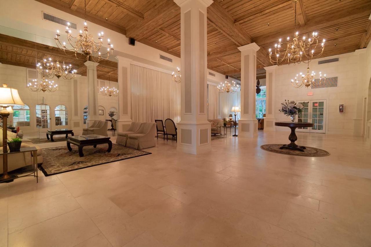 Palm Beach Island Condominiums 外观 照片