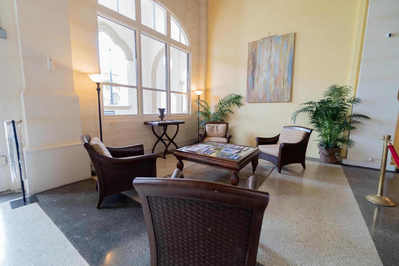 Palm Beach Island Condominiums 外观 照片