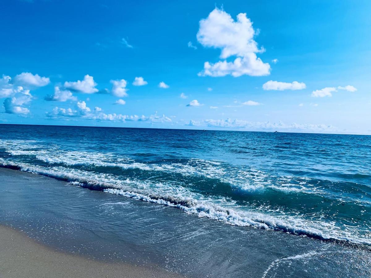Palm Beach Island Condominiums 外观 照片