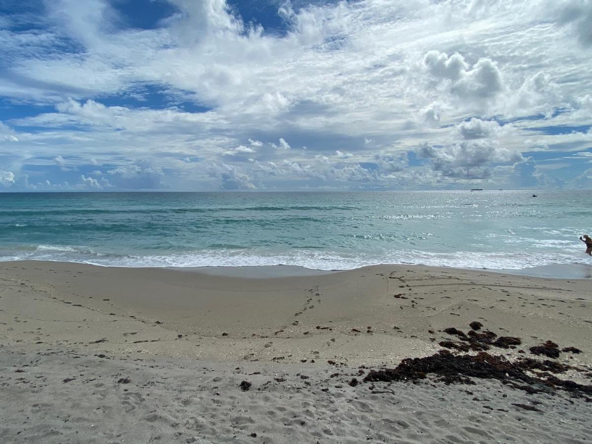 Palm Beach Island Condominiums 外观 照片
